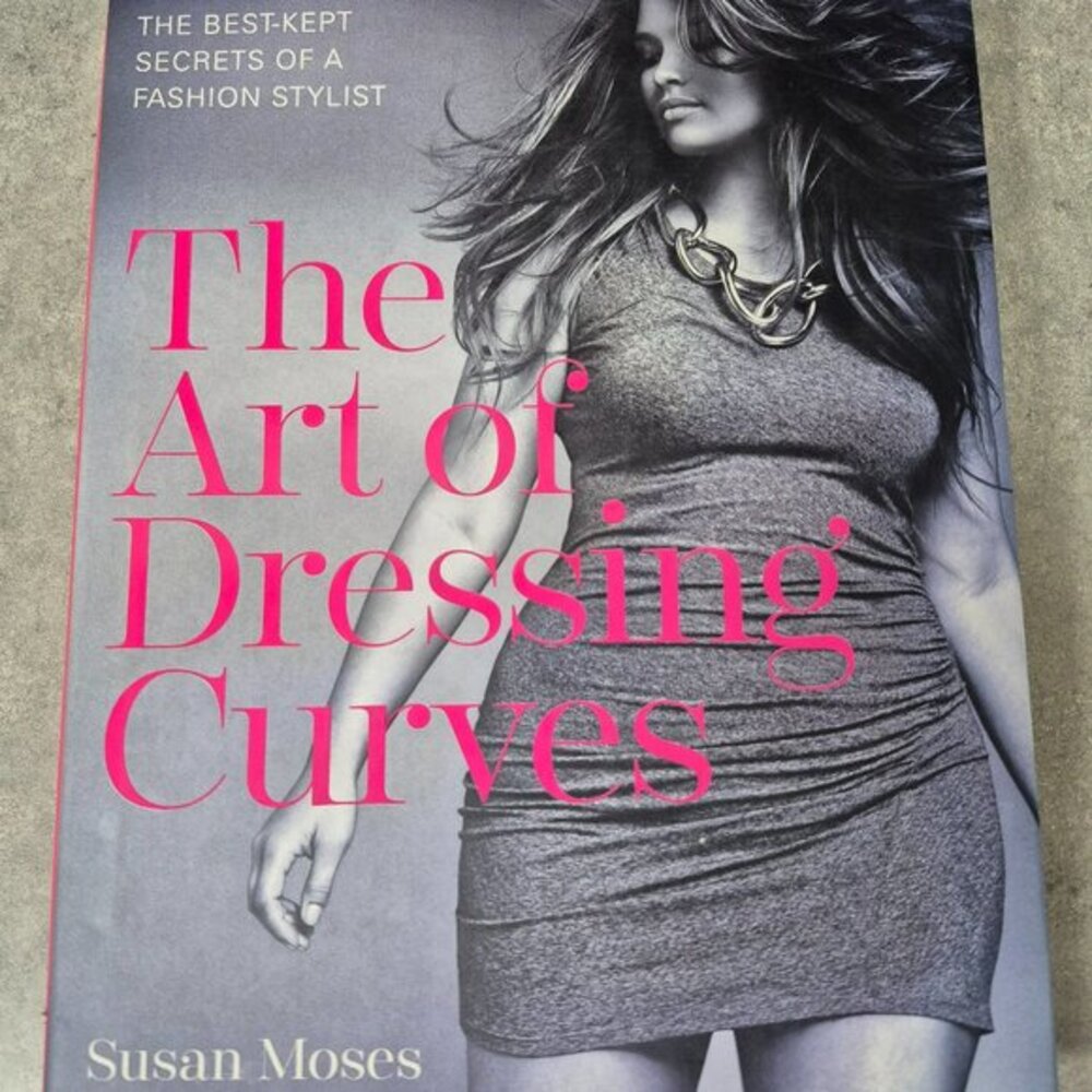CLEARANCE The Art of Dressing Curves Book by Susan Moses